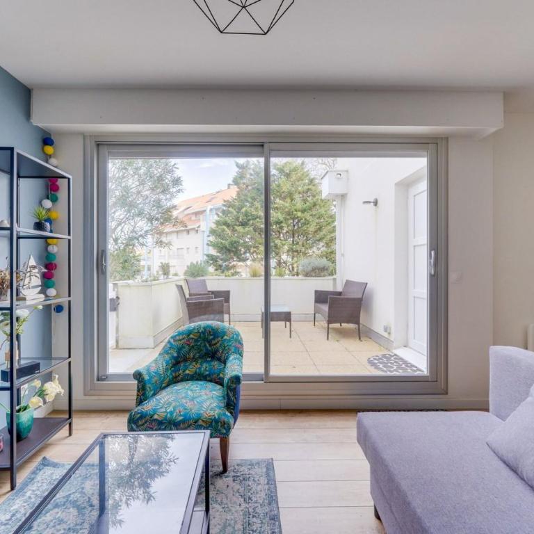 Apt Perlières- proche de la Plage et centre ville - Apartment with Balcony - 1
