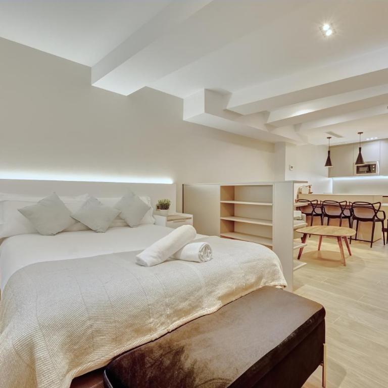 Edificio Joya by Clabao - Deluxe Studio - 2