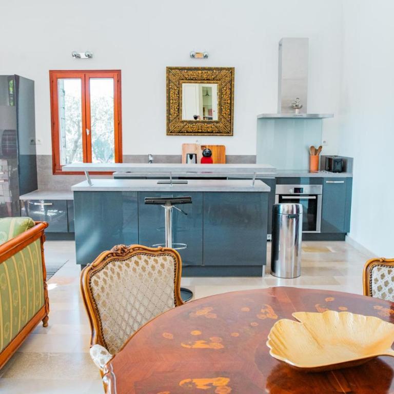 Maison de charme avec climatisation et piscine chauffée à Gordes - Two-Bedroom House - 25