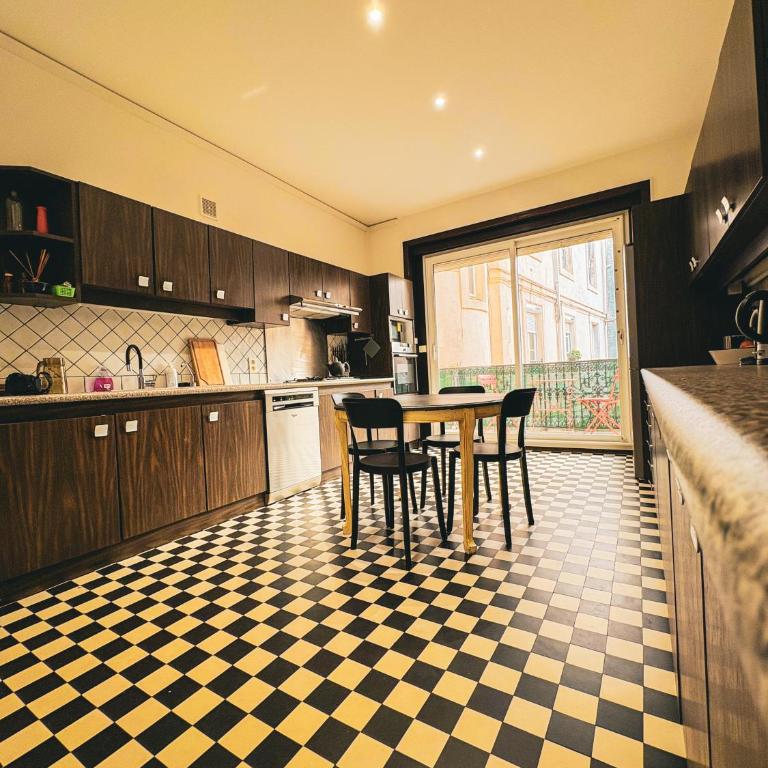 Appartement cœur de ville 4 chambres - 10 pers - Apartment - 14