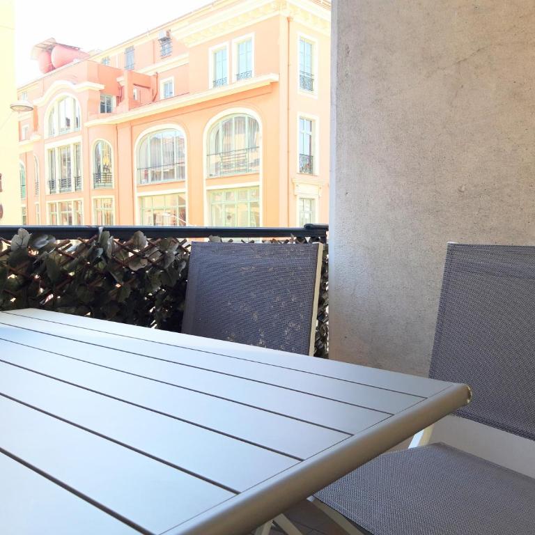 Luxueux 3P en plein cœur de Nice - Appartement 2 Chambres - 9