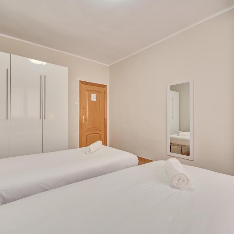 Monasterio - Four-Bedroom Apartment - 29