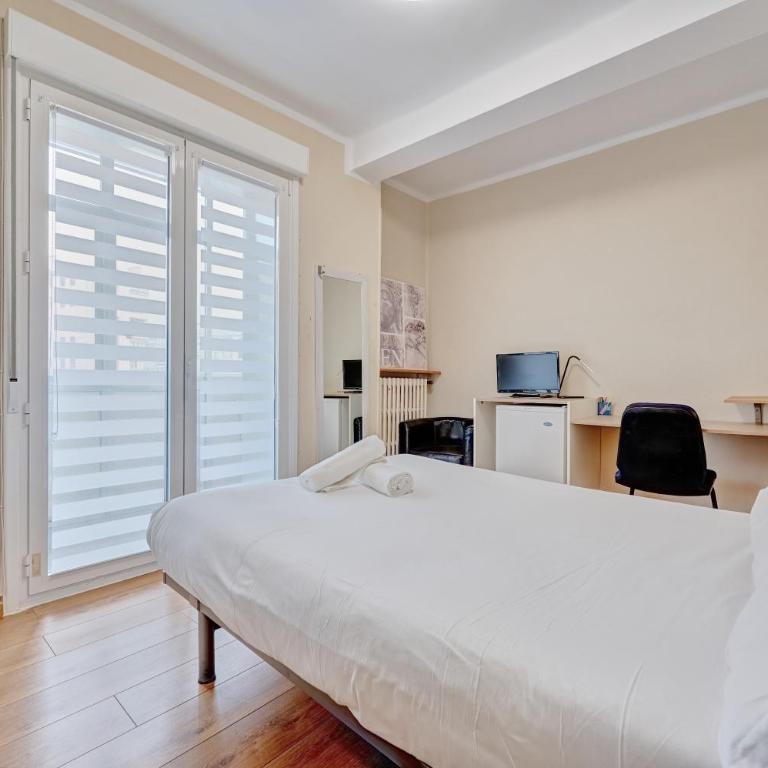 Monasterio - Four-Bedroom Apartment - 24