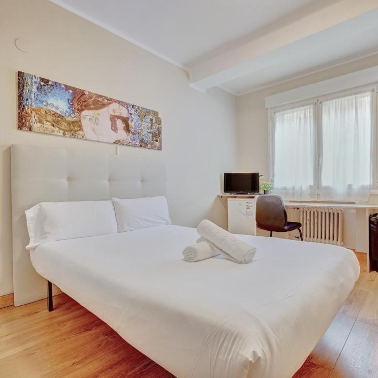 Monasterio - Four-Bedroom Apartment - 19