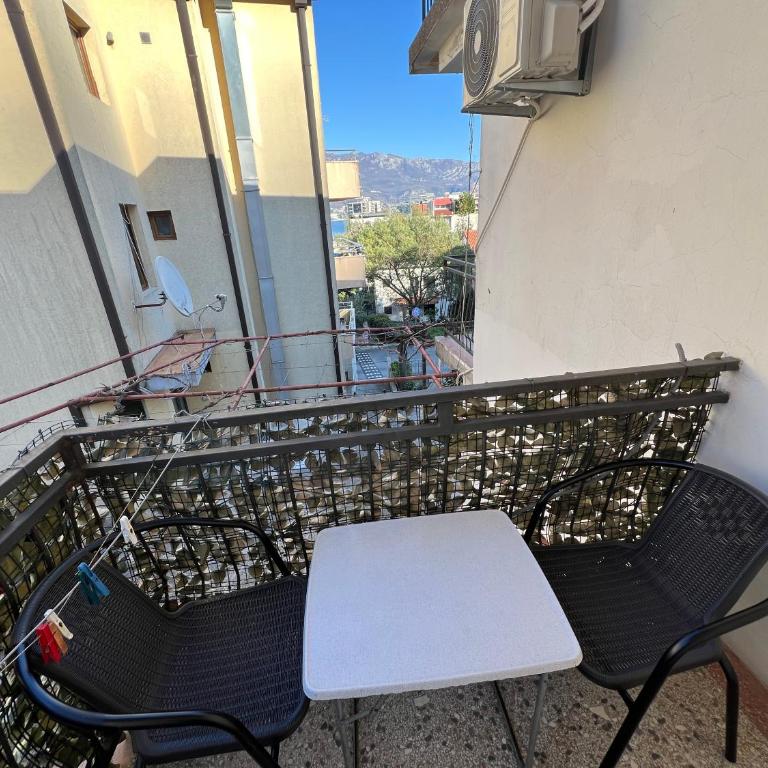 Guest House Plima 2 - Dvokrevetna Soba sa Bračnim Krevetom sa Balkonom i Pogledom na More - 13