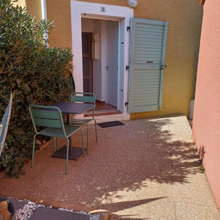 Charmante villa dans village naturiste - Villa 2 Chambres - 25