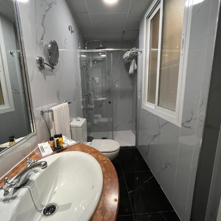Adriano Boutique Sevilla - Twin Room - 19