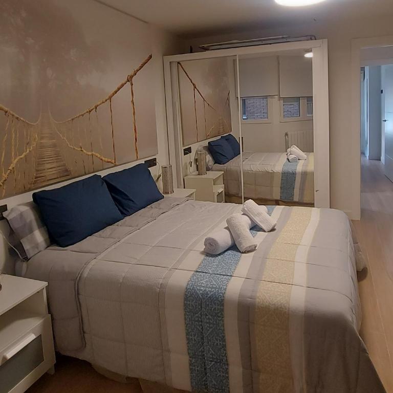 Granada Center Apartament - Three-Bedroom Apartment - 5