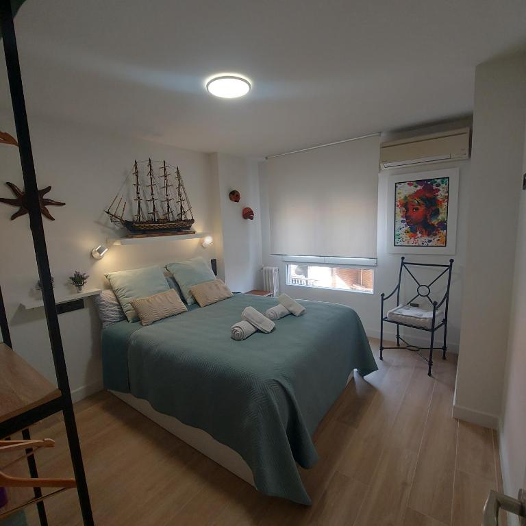 Granada Center Apartament - Three-Bedroom Apartment - 6