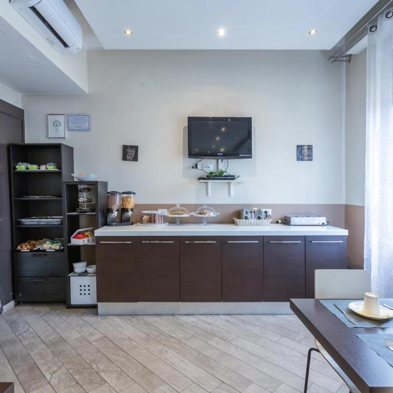 HOTIDAY Room Collection - Roma Barberini - Chambre Double ou Lits Jumeaux - 11