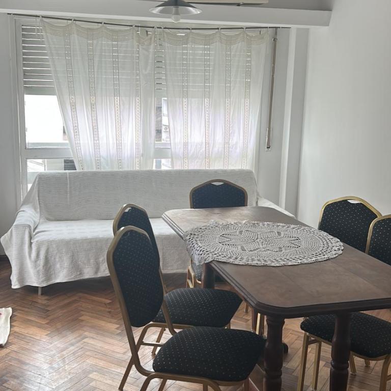 Rosario centro - Apartamento de 2 dormitorios con balcón - 8