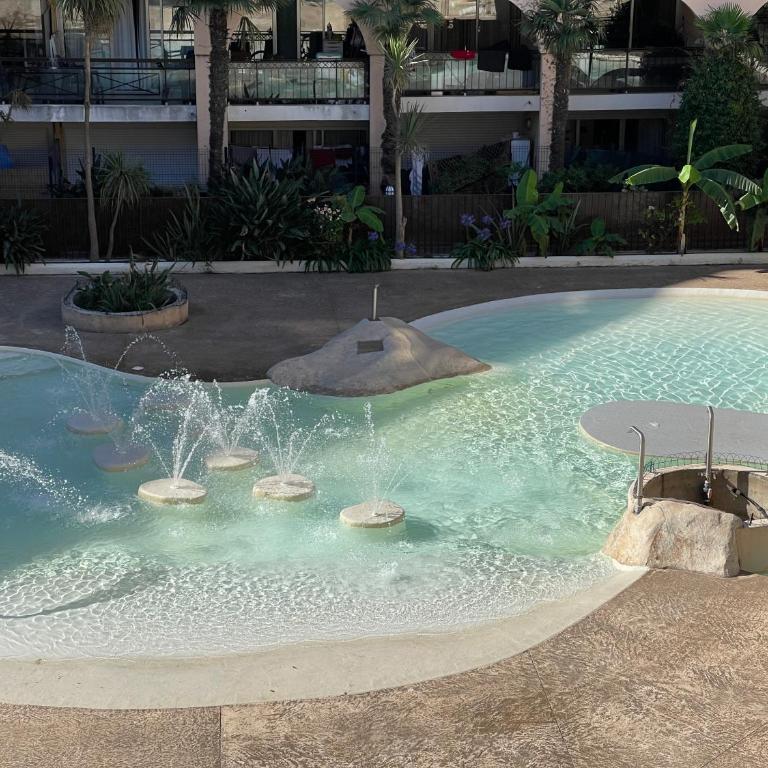 Appartement T2 bord de mer piscine 2025 - Appartement - Vue sur Piscine - 4