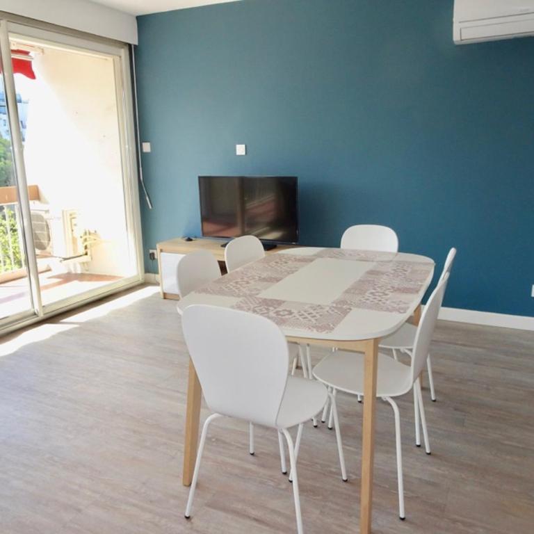 PGH N13 - Centre-Ville, Port avec Parking Privé - One-Bedroom Apartment - 3