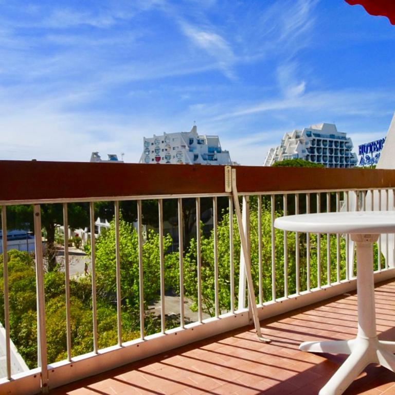 PGH N13 - Centre-Ville, Port avec Parking Privé - One-Bedroom Apartment - 9