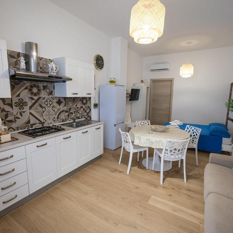 Sweet Home 1624 - center & lungomare - by Click Salento - Monolocale Deluxe - 6