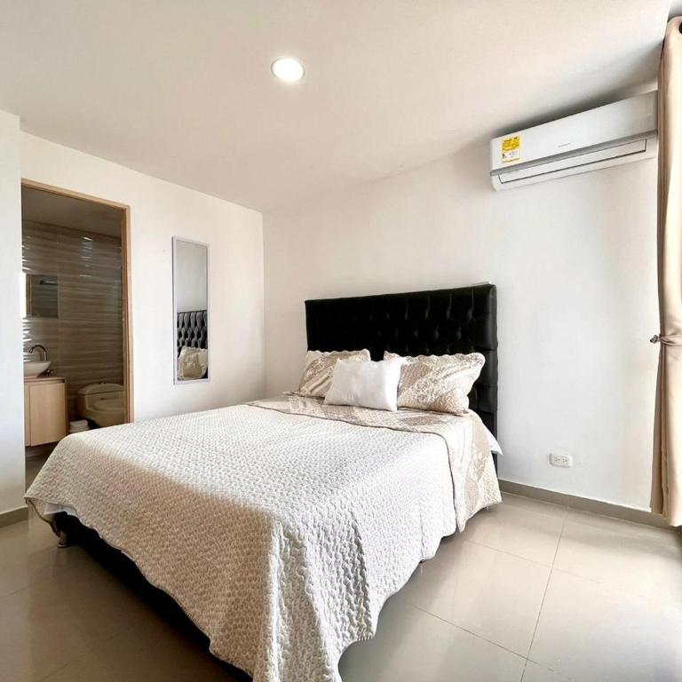 Apartamento Aqua - Three-Bedroom Apartment - 11