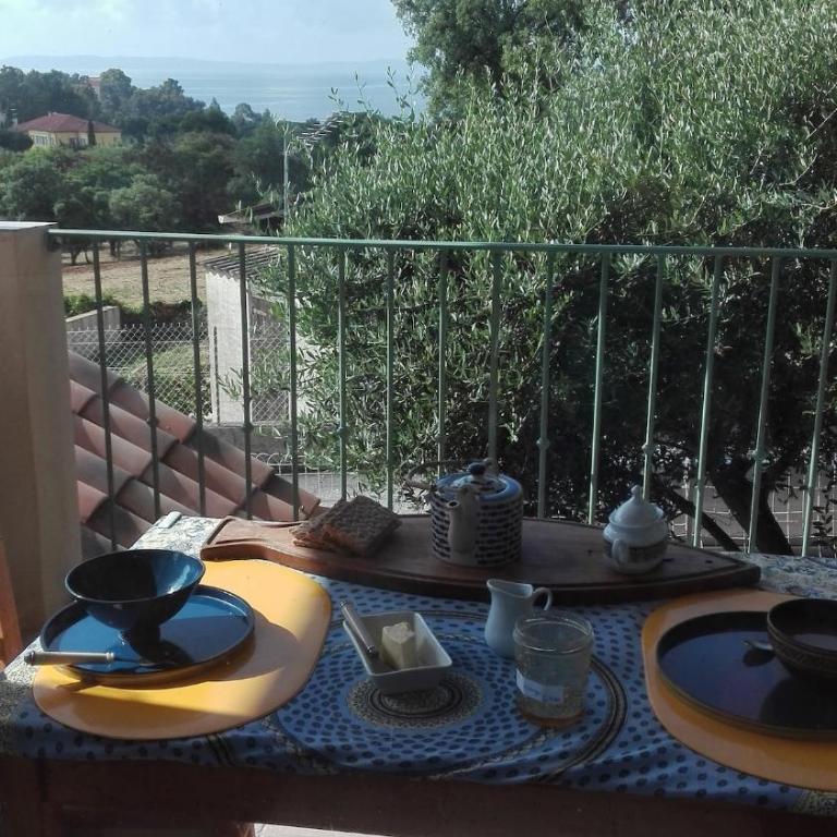 bastidon, 5 people near beach, sea view, quiet - Appartamento Familiare con 2 Camere da Letto e Vista - 1