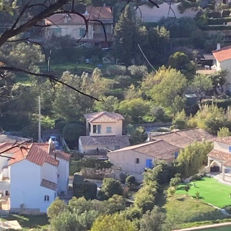 bastidon, 5 people near beach, sea view, quiet - Appartamento Familiare con 2 Camere da Letto e Vista - 8