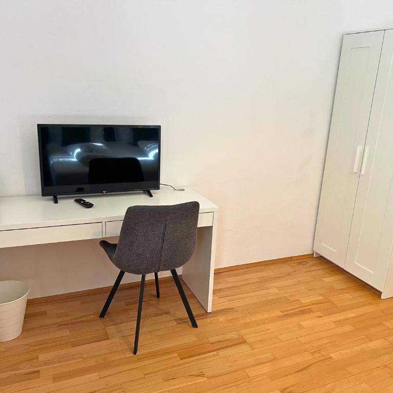 Leoben City Apartments - Premium Apartments 24 7 - Camera Doppia con Letti Singoli con Vista Giardino - 4