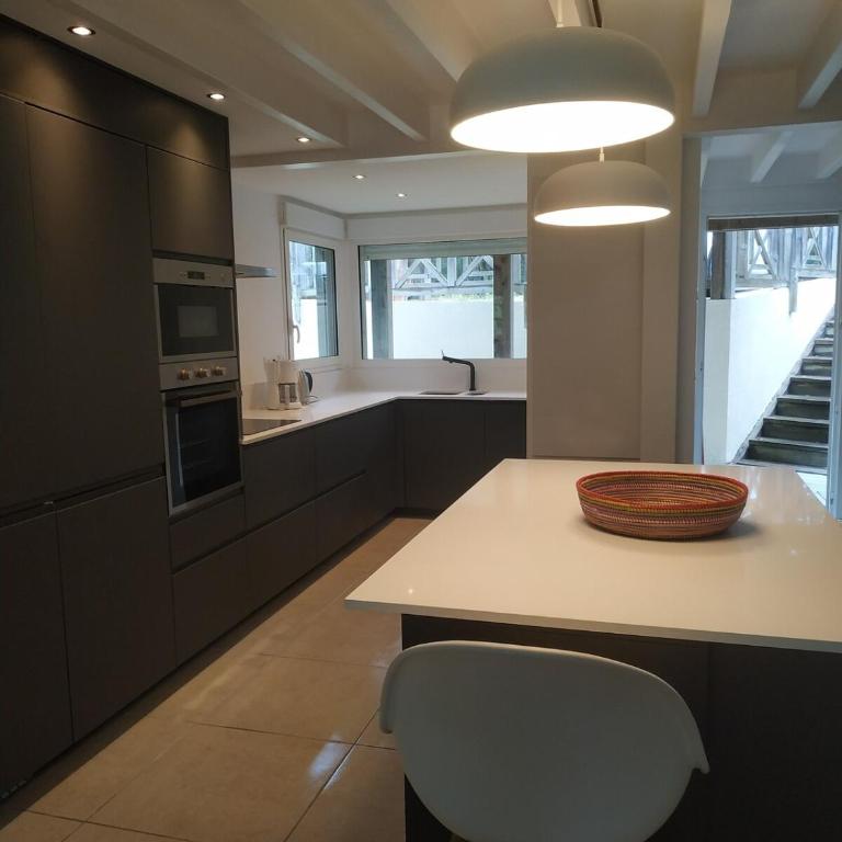 Villa 5 bedrooms 4 bathrooms large swimming pool - Villa avec Piscine Privée - 2