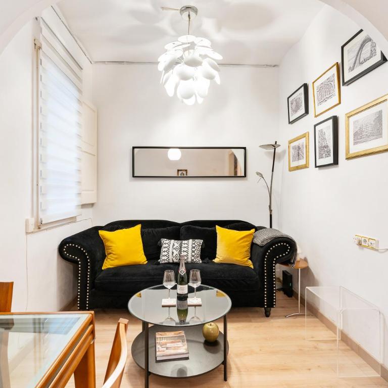 Whisper-Quiet 2BR Near Sagrada - Two-Bedroom Apartment - 4