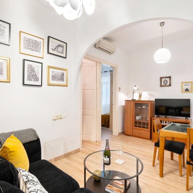 Whisper-Quiet 2BR Near Sagrada - Two-Bedroom Apartment - 5