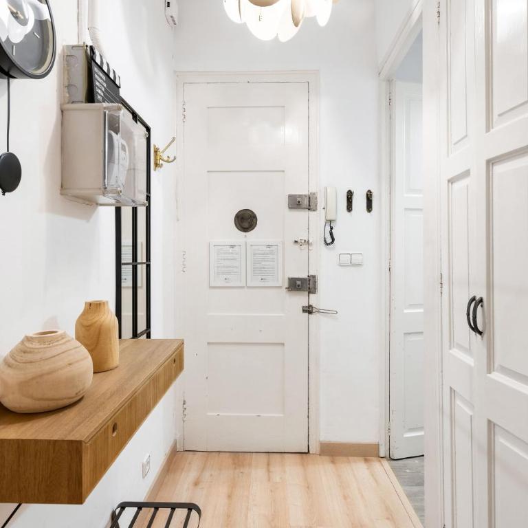 Whisper-Quiet 2BR Near Sagrada - Two-Bedroom Apartment - 32
