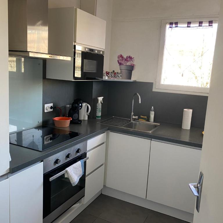 F2 avec grand balcon quartier gare! - Apartment mit 1 Schlafzimmer - 1