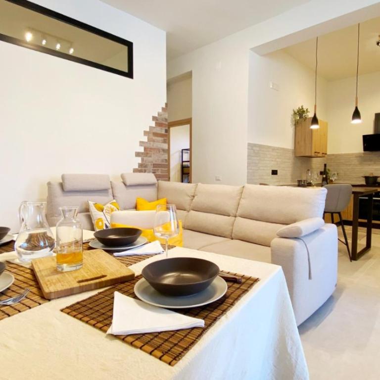 Urban Suites - Apartament - Casa con 2 Camere da Letto - 1