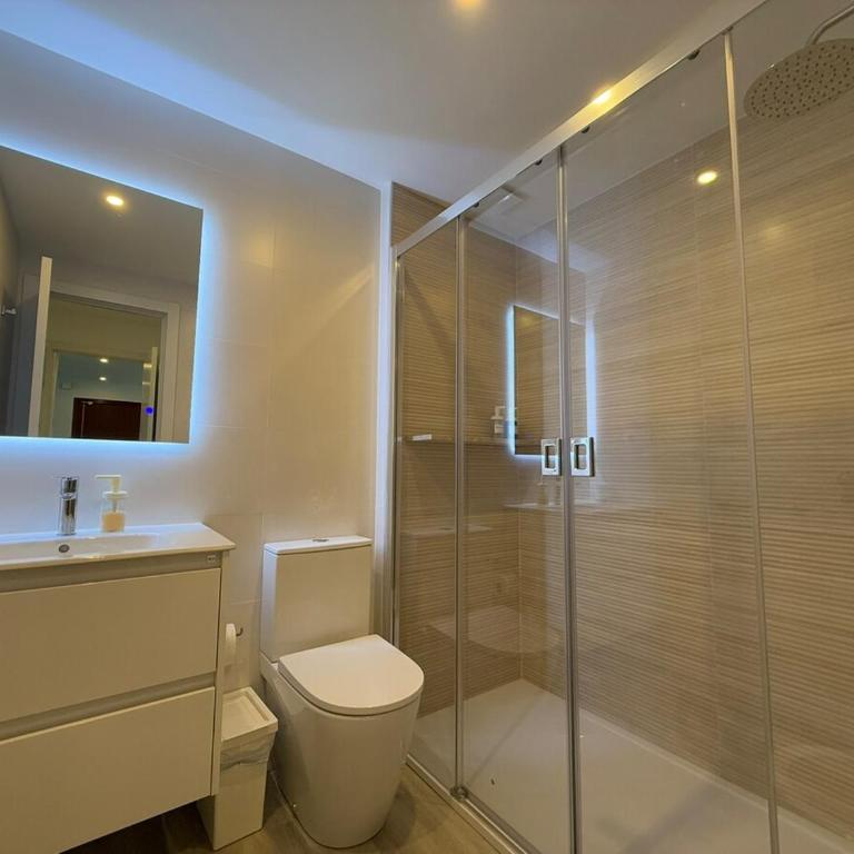 Stylish & sunny beach apartment with pool - Apartamento Deluxe de 3 dormitorios - 17