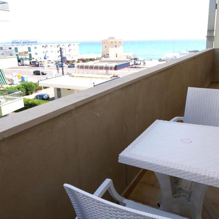 B&B Ariosto - Camera Matrimoniale con Vista Mare - 7