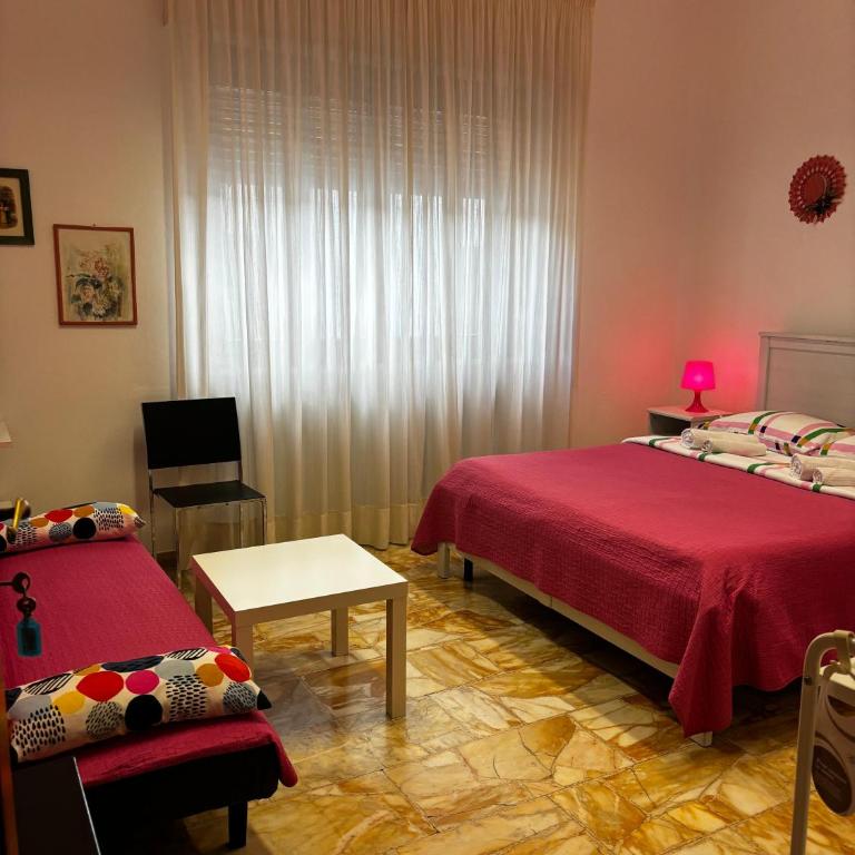 My Way - Camera Matrimoniale con Bagno in Comune - 14