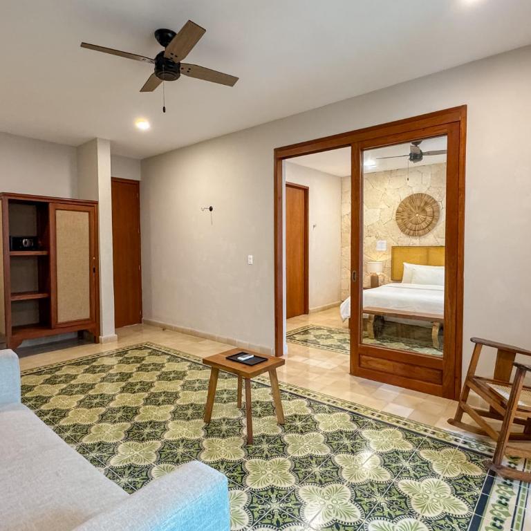 Frater Yucatán Hotel - Habitación Doble Deluxe con cama supletoria - 10