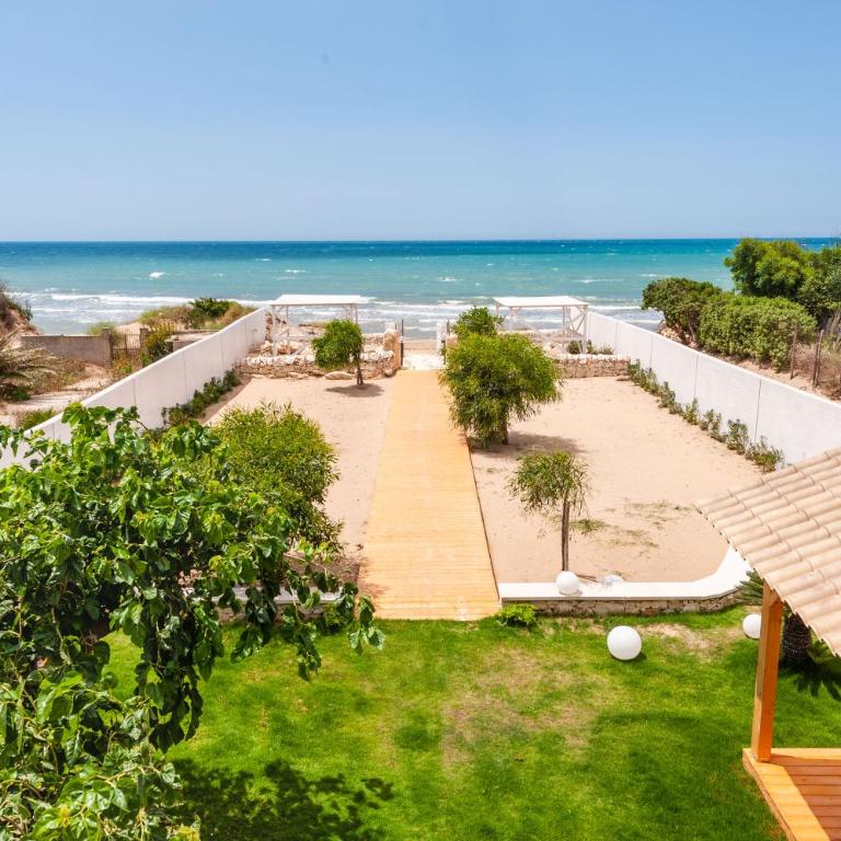 Villa Mediterranea - Three-Bedroom Villa - 4