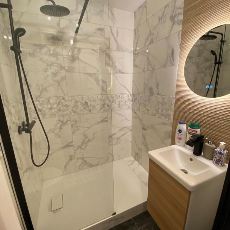 Beautiful double apt family babyfoot 2 parking - Appartement 3 Chambres - 44