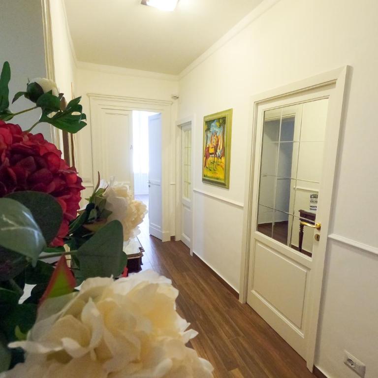 Palace Apartments Central Catania - Appartamento Deluxe con 2 Camere da Letto e Balcone - 5