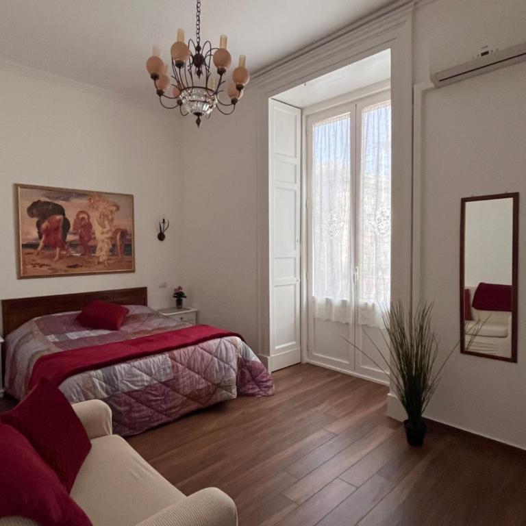 Palace Apartments Central Catania - Appartamento Deluxe con 2 Camere da Letto e Balcone - 12