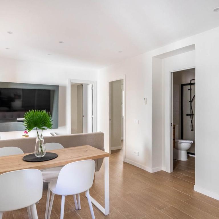 Bright Apartment Near Seville's Historic Center - Apartamento de 3 dormitorios - 23
