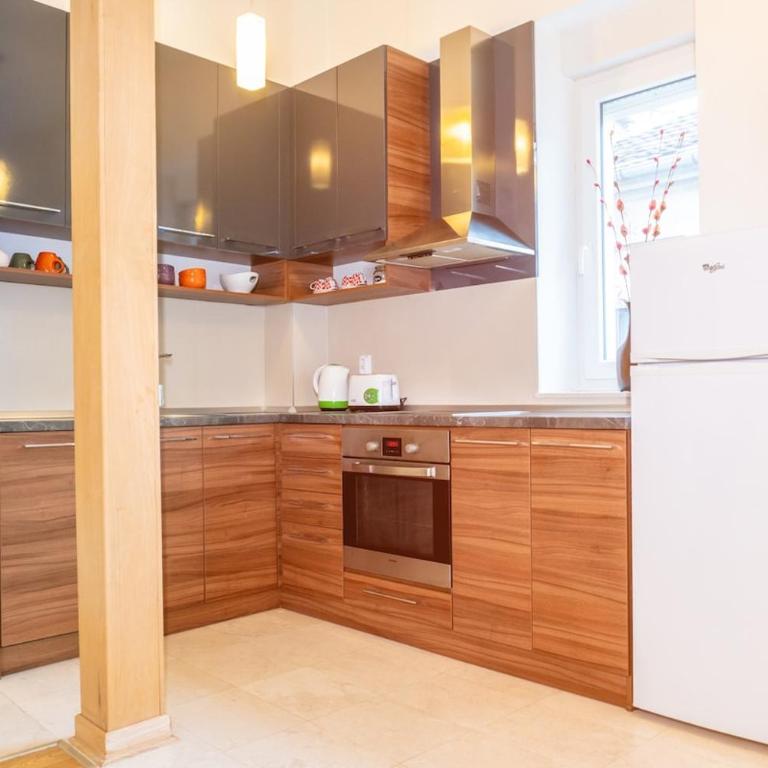 155sqm 4BR Central Belgrade Apartment for 9 Guests - Apartment - 38