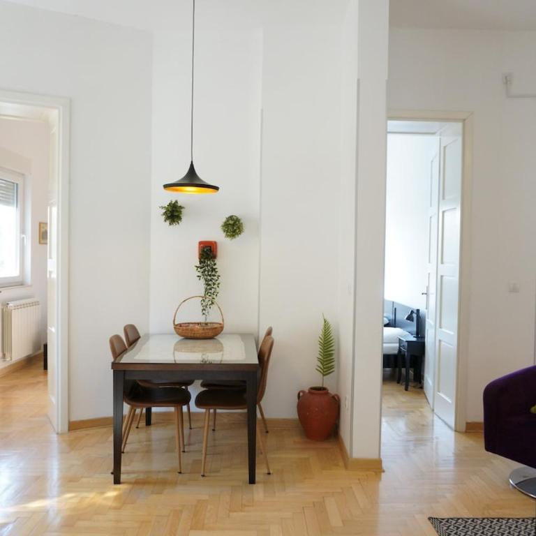 155sqm 4BR Central Belgrade Apartment for 9 Guests - Apartment - 34