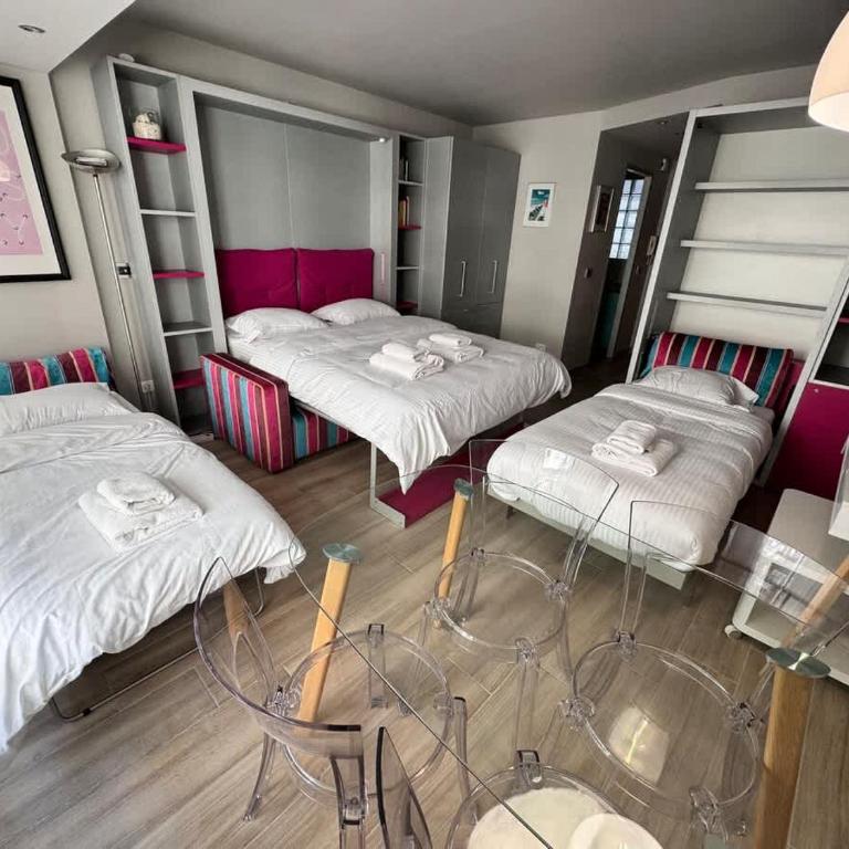 Studio at the heart of Carre D'or 2 mins Sea Wi-fi - Appartement - 12