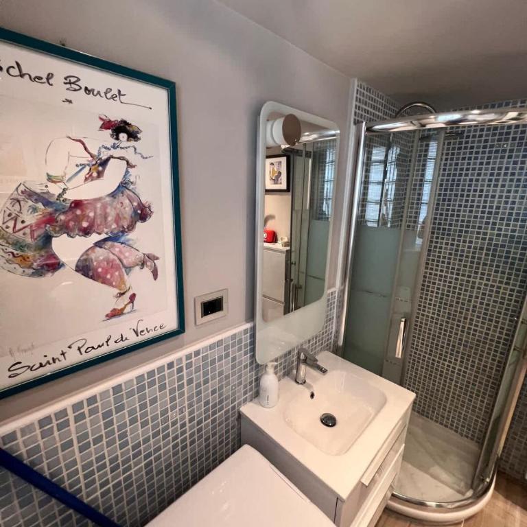 Studio at the heart of Carre D'or 2 mins Sea Wi-fi - Appartement - 23