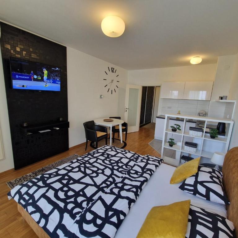 Apartman Fox - One-Bedroom Apartment - 14