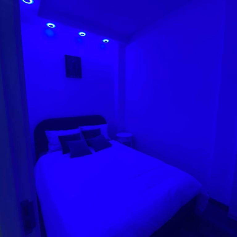 Relax In - Two-Bedroom Apartment - 22