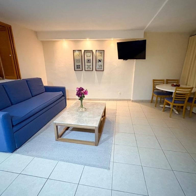 Very Functional with WiFi & Beach Access! - Double or Twin Room - 7