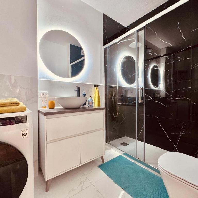 Sunset apartment - One-Bedroom Apartment - 15
