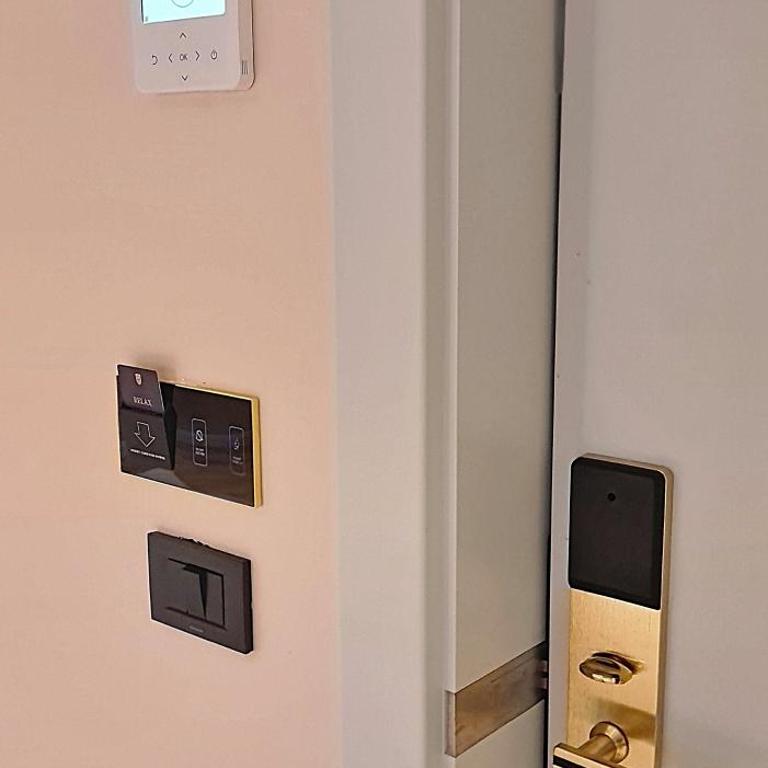 Hotel Umma - Apartman s 1 Spavaćom Sobom i Balkonom - 4