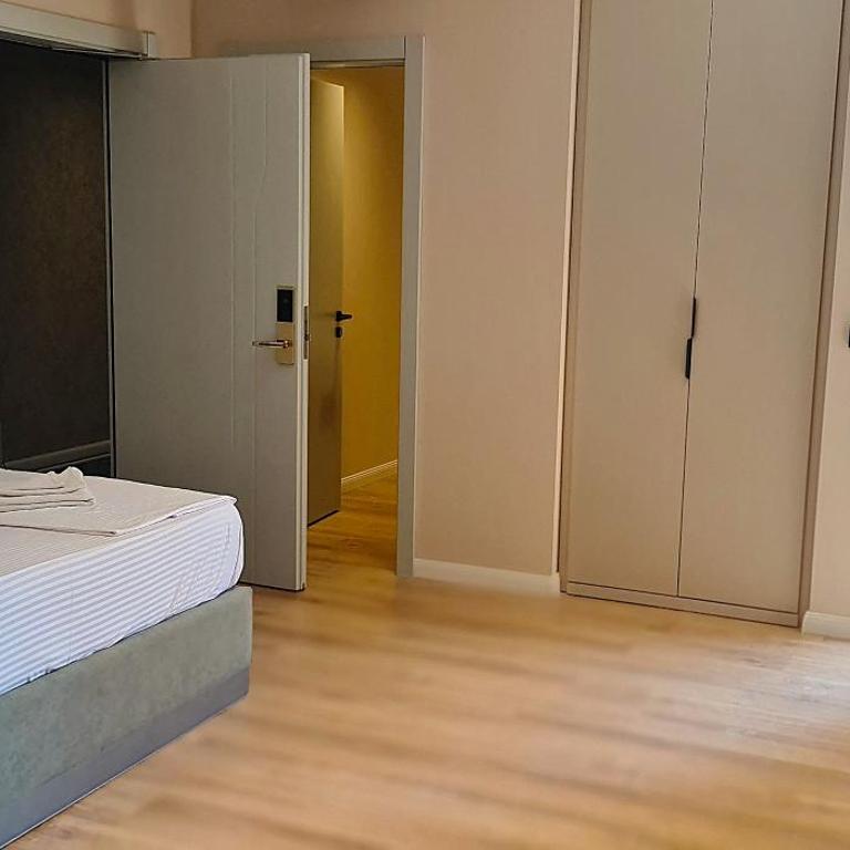 Hotel Umma - Apartman s 1 Spavaćom Sobom i Balkonom - 3
