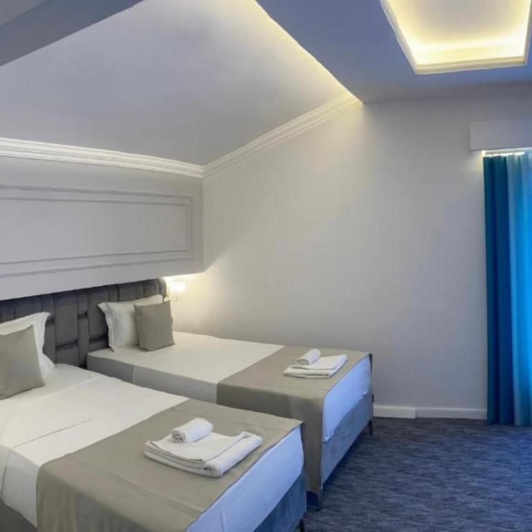 Hotel Garni Ideal - Triple Room - 2