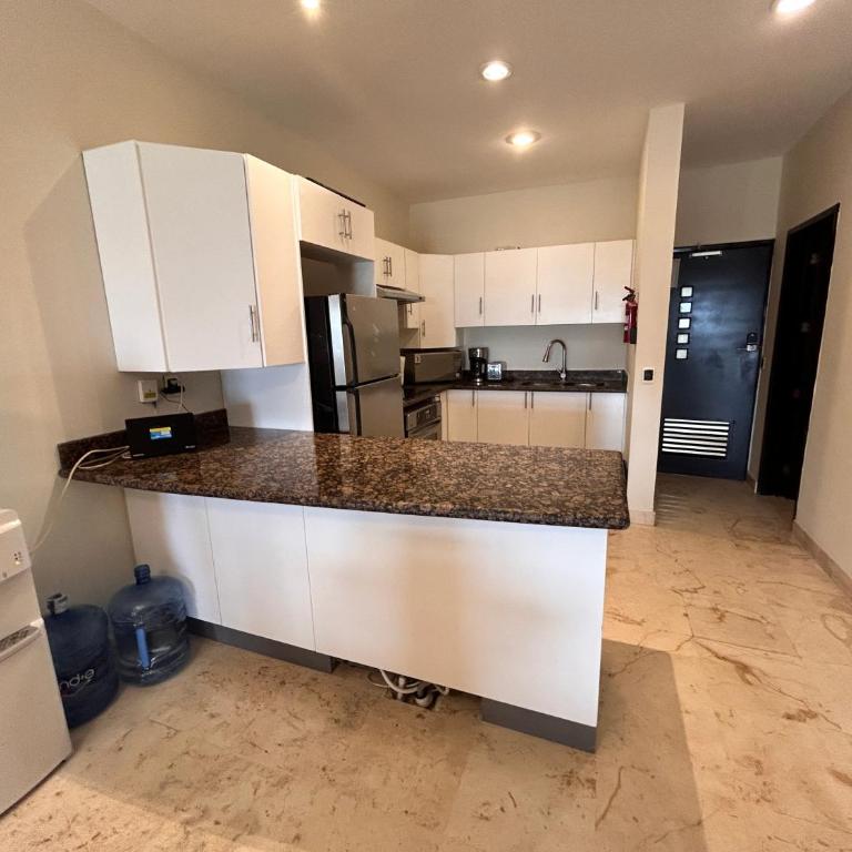 El Faro 402 SURF ocean view 2 bedroom condo - Two-Bedroom Apartment - 20